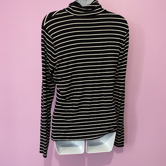 H&M stripe turtle neck top L - Picture 2 of 4